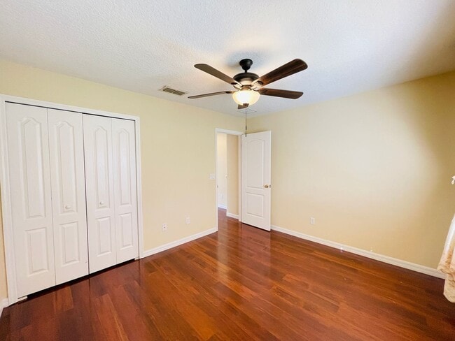 Building Photo - Available now! Charming 4-bedroom, 2.5-bathroom pet friendly home!!
