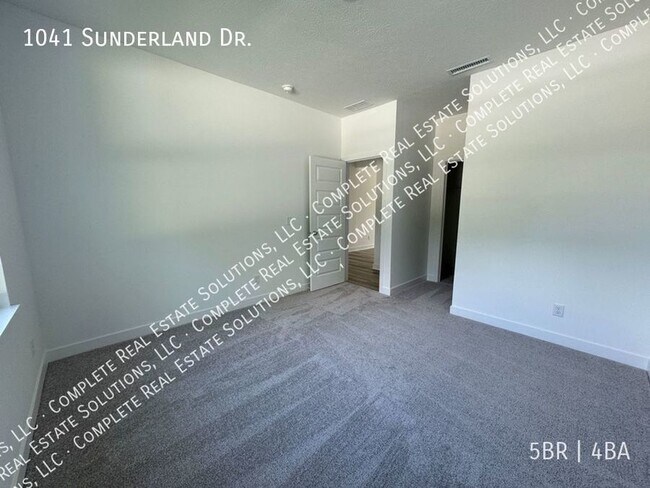 Building Photo - 1041 Sunderland Dr