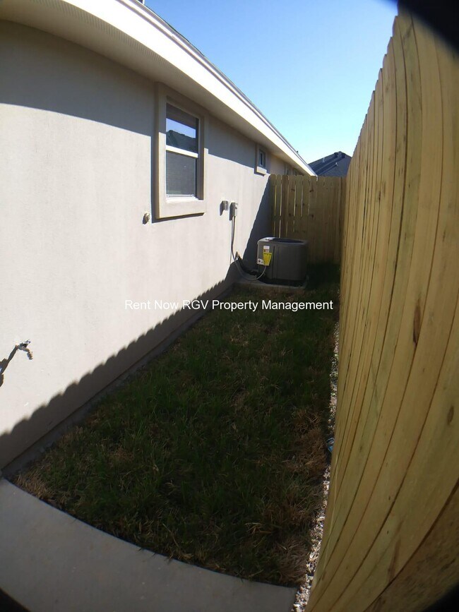 Building Photo - 2110 Taxco Ct