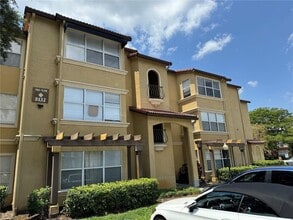 Building Photo - Villa Medici- Apt. 937