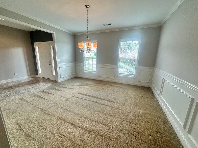 Building Photo - 1826 Shadyside Ln