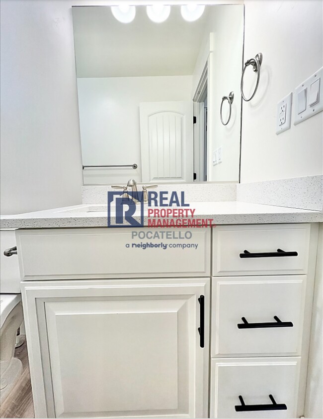 Building Photo - "AMAZING NEW HOME FOR RENT" 3 Bed 2 Bath - 2 Car Garage