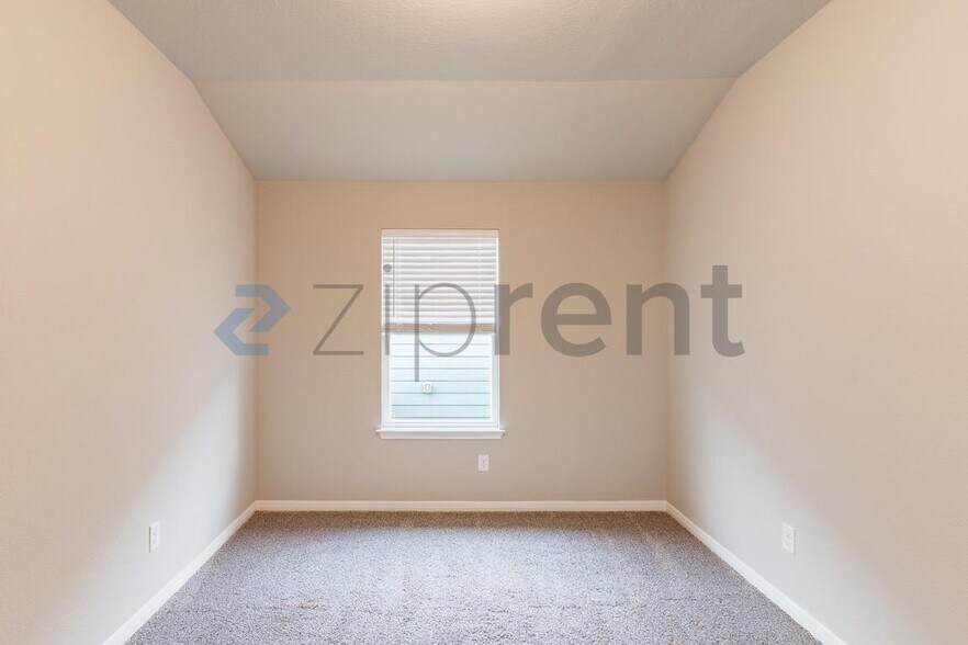 Building Photo - 1520 Homestead Farms Dr