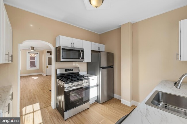 Building Photo - 3061 Livingston St