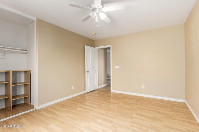 Building Photo - 2425 E Westchester Dr