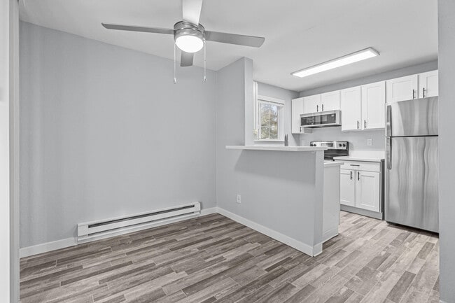 Building Photo - Ridgegate