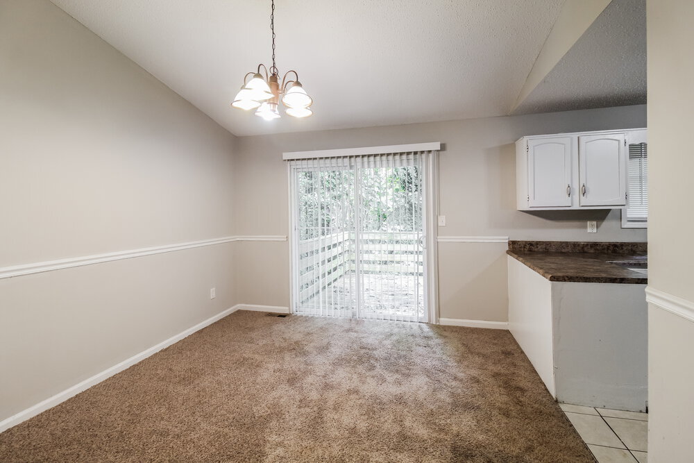 Building Photo - 481 Village Square Ct