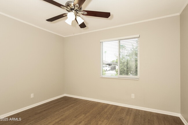 Building Photo - 6410 W Sandra Terrace