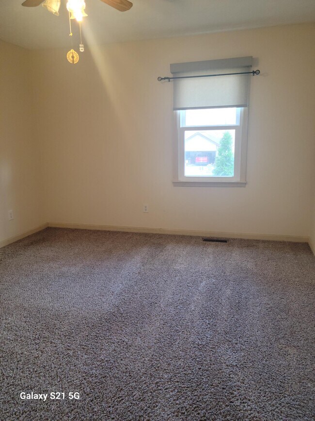 Building Photo - 140 Shelley Ln