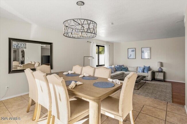 Building Photo - 6547 E Voltaire Ave