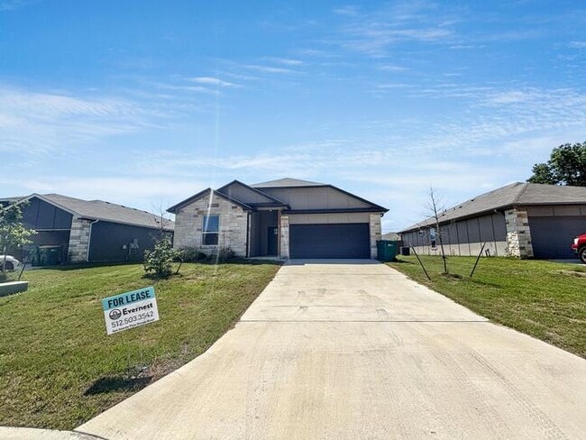 Primary Photo - 725 Freedom Cir