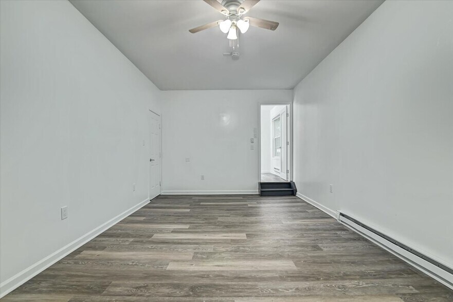 Building Photo - 198 White Pine Trl