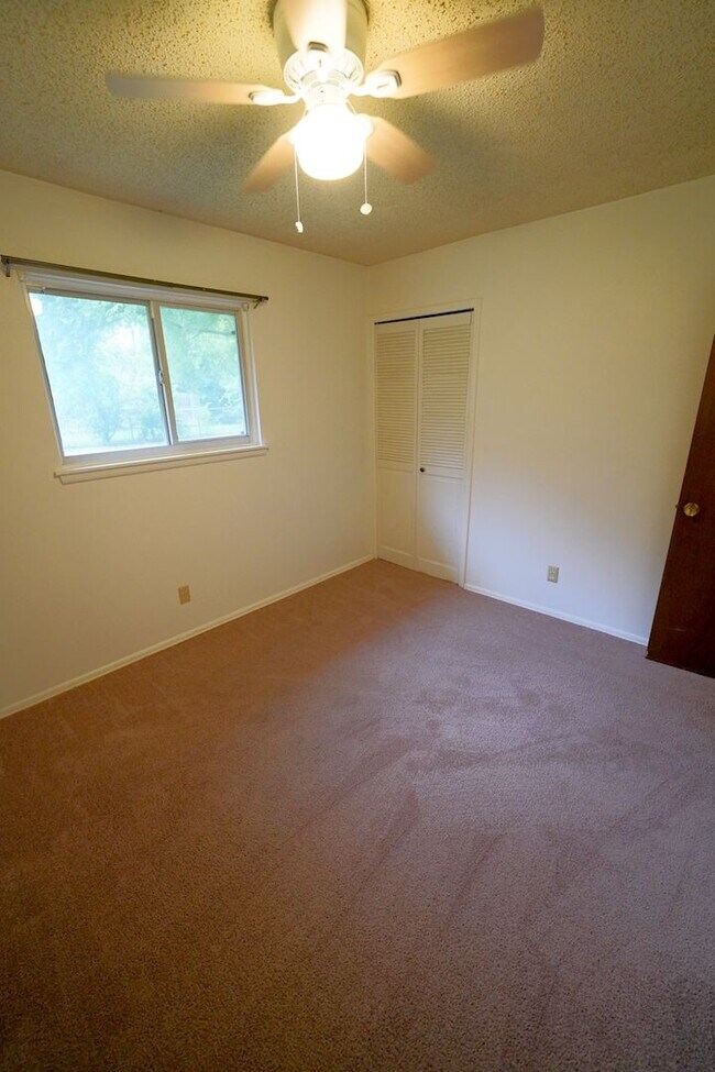 Building Photo - 221 Judith Ann Dr