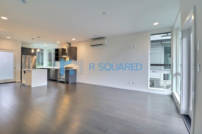 Building Photo - 4447 41st Ave SW