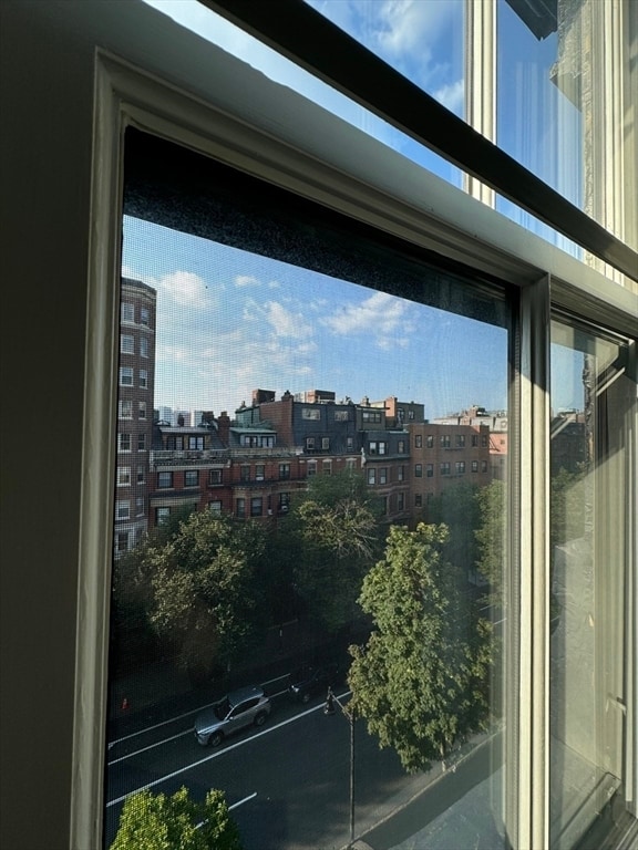 Building Photo - 265 Beacon St