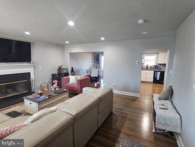 Building Photo - 3108 Sounding Dr