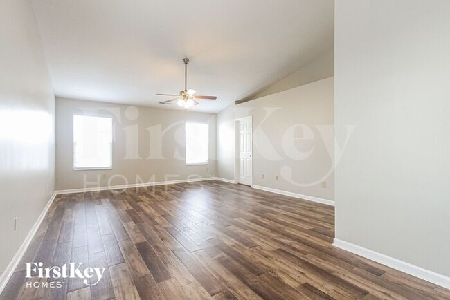 Building Photo - 1237 Niagara Ln