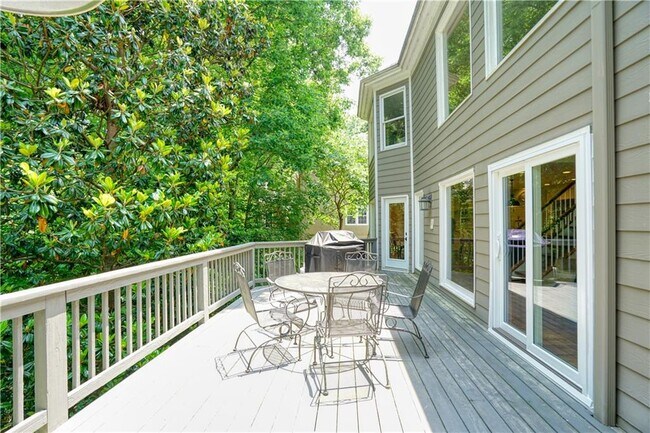 Building Photo - 958 Glenverness Dr