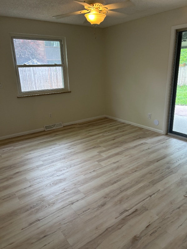 Building Photo - 2620 Lloyd Cir