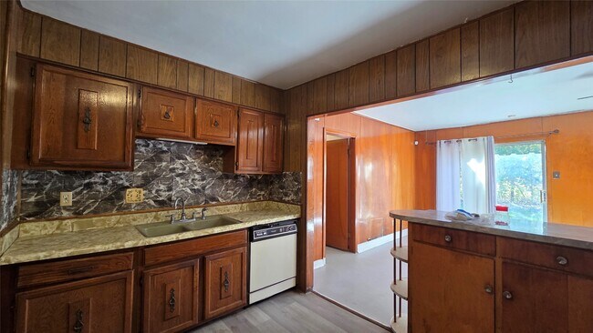 Building Photo - 8510 Cowart St