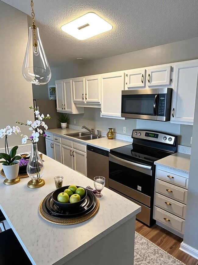 Building Photo - Charming 2BR Condo in Charlotte
