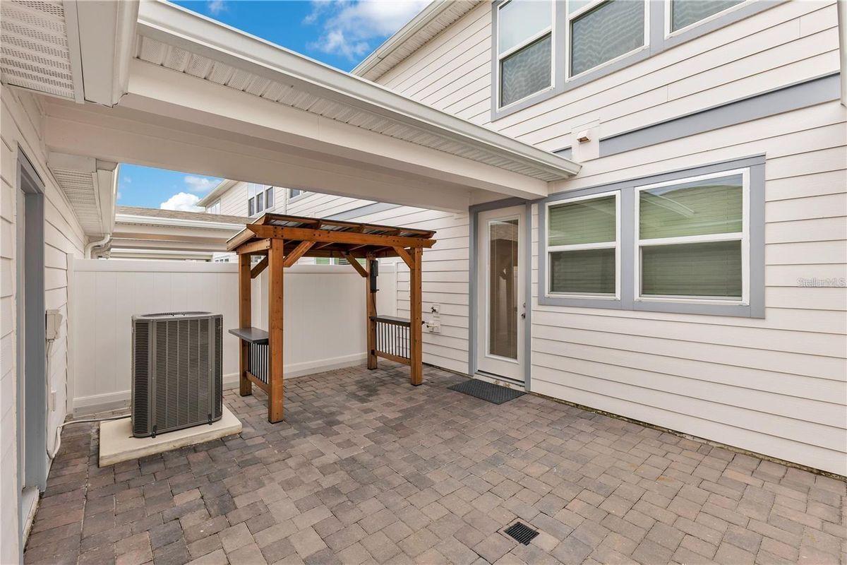 Building Photo - 14279 Sapelo Beach Dr