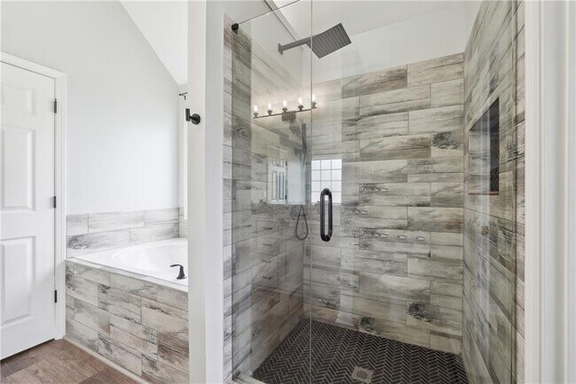 Building Photo - 425 Hearthstone Way