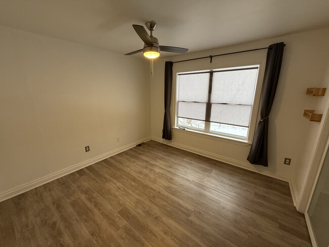 Building Photo - 1719 Charms Rd