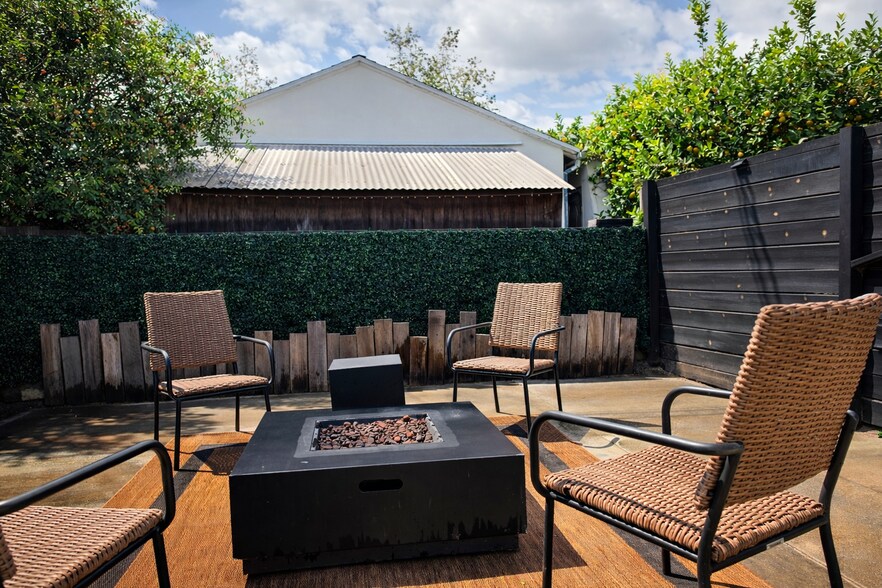 Building Photo - 6065 Amos Ave