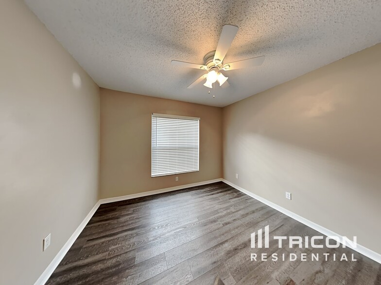 Building Photo - 1824 Erin Brooke Dr