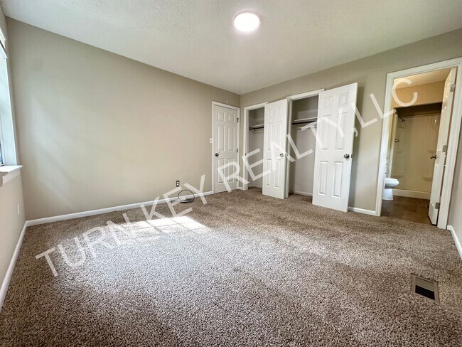 Building Photo - 1608 Azalea Dr