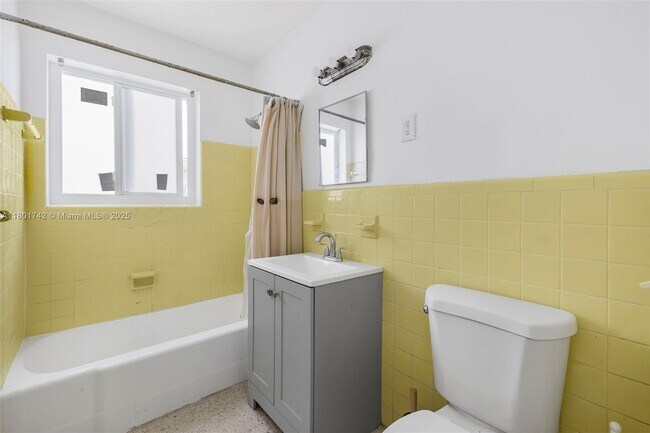 Building Photo - 501 NE 82nd Terrace