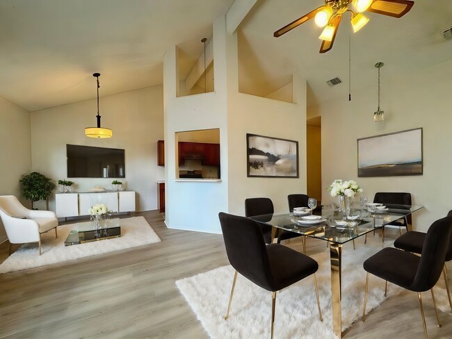 Building Photo - Charming 2/2 condo in Westcreek Landing!