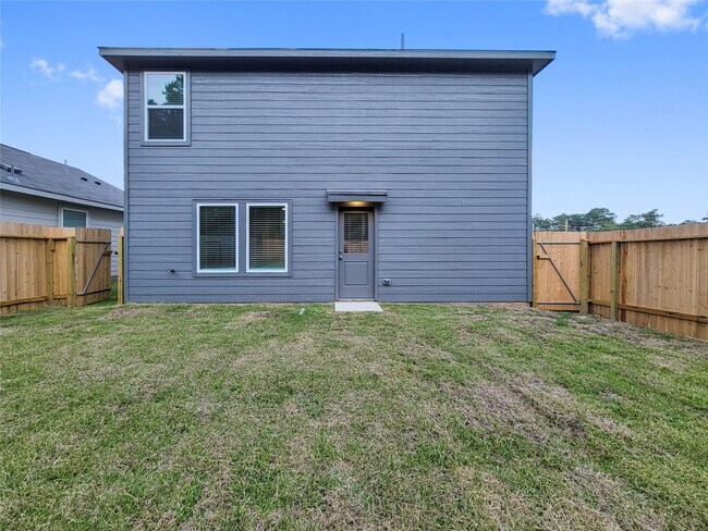 Building Photo - 31327 Black Cherry St