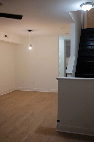 Building Photo - 1810 Idlewood Ave