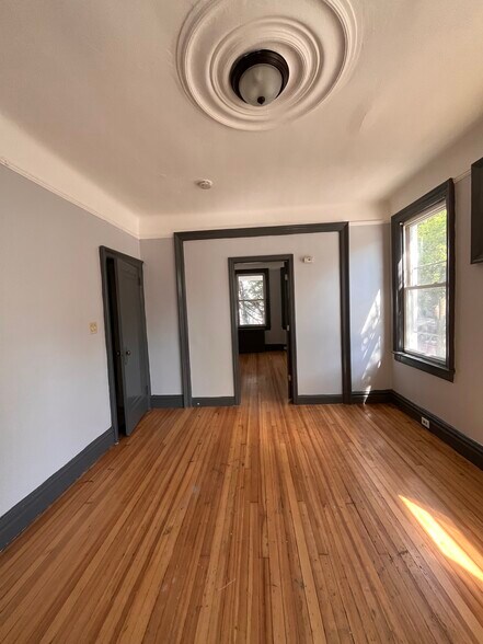 Building Photo - 36 Rutgers Ave