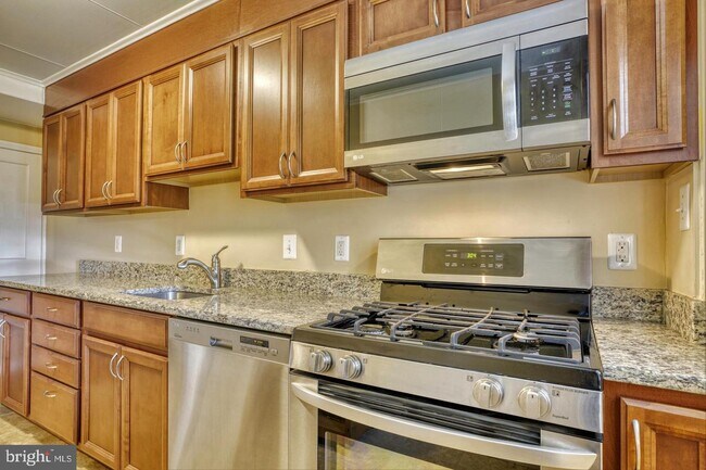 Building Photo - 8307 Pleasant Plains Rd