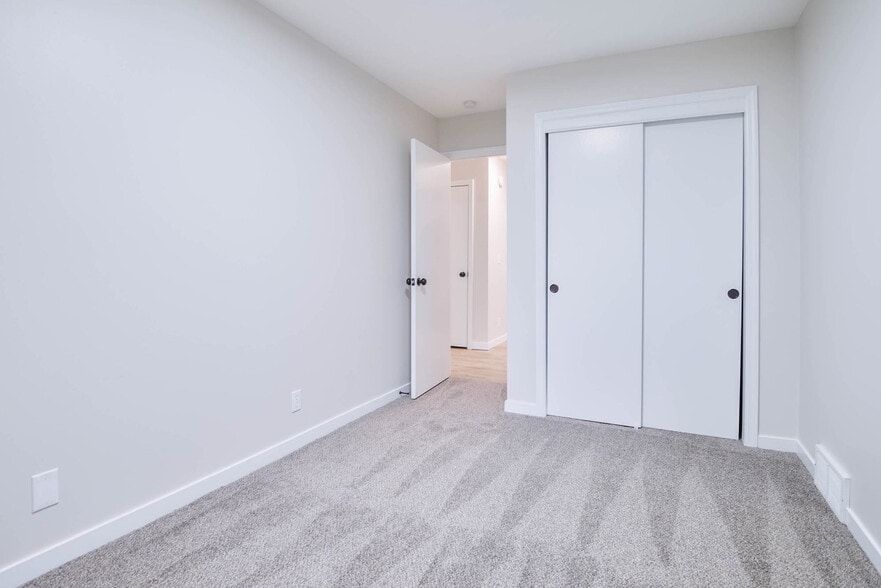 Bedroom #2 - 4934 Robin Dr