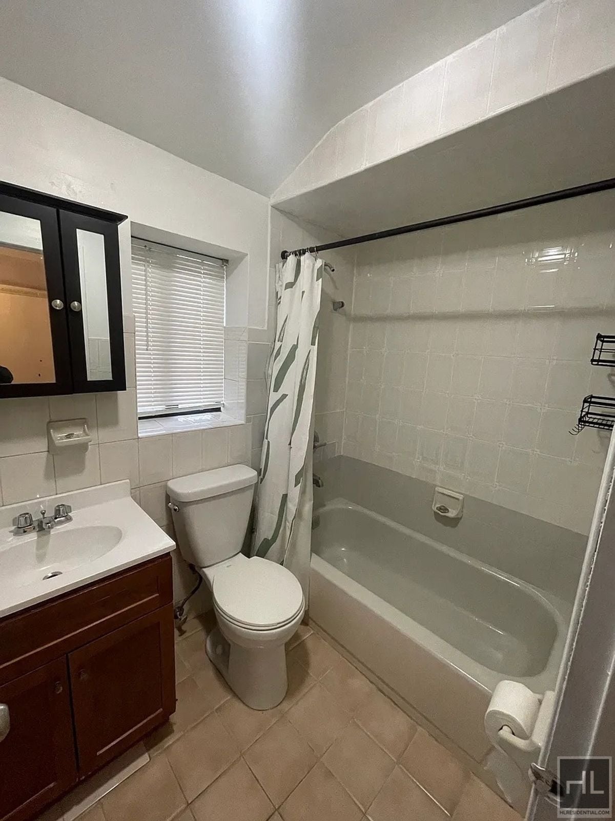 Building Photo - 22 AVENUE