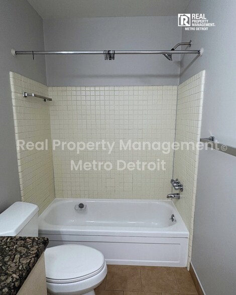 Building Photo - 22108 Dante St