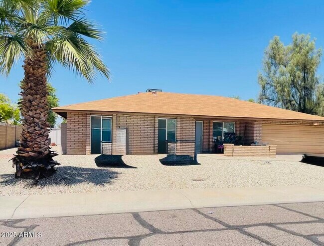 Primary Photo - 13410 North 47th Pl