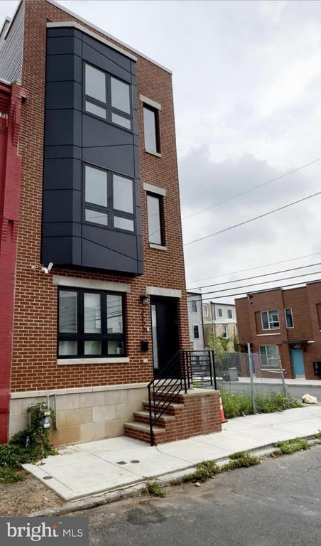 Building Photo - 2503 Ingersoll St