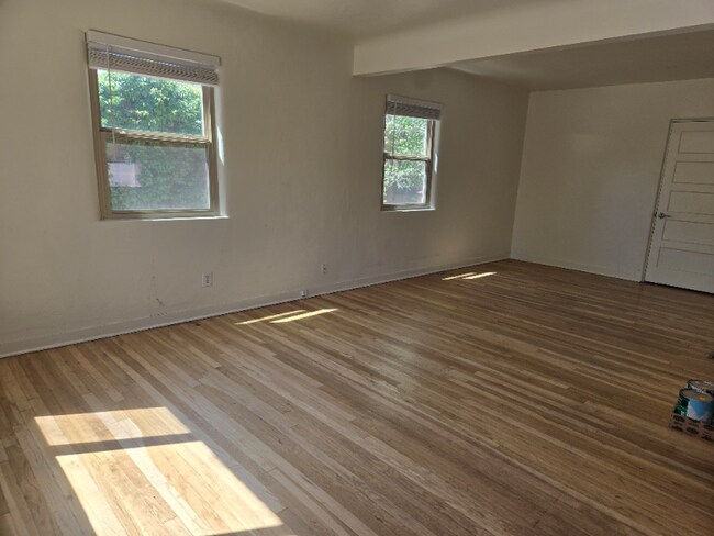 Building Photo - 1125 Lafayette Dr NE