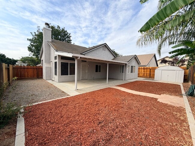 Building Photo - 710 Foothill St