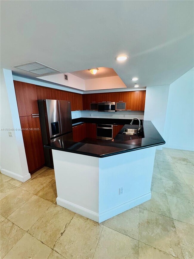 Building Photo - 15051 Royal Oaks Ln