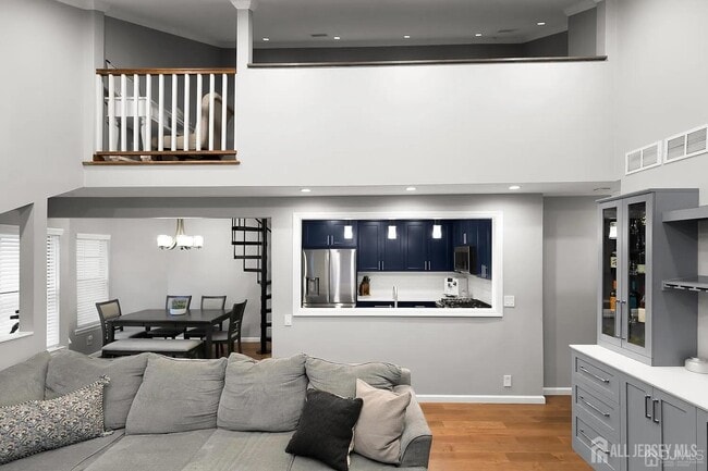 Building Photo - 1111 Harbour Club Dr
