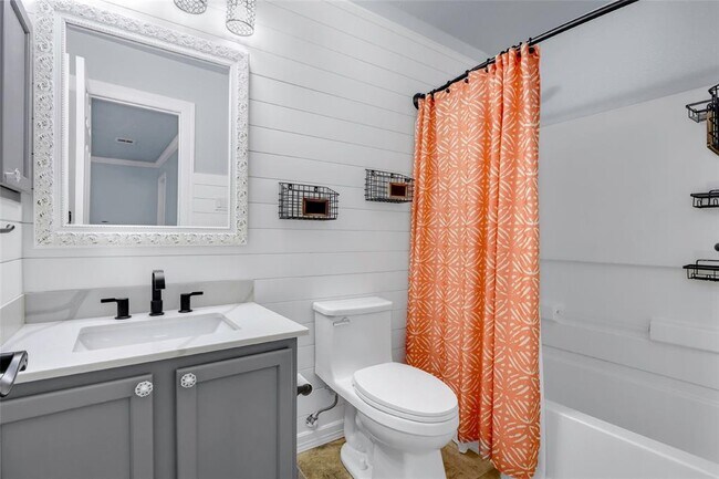 Building Photo - 7831 Saddle Run