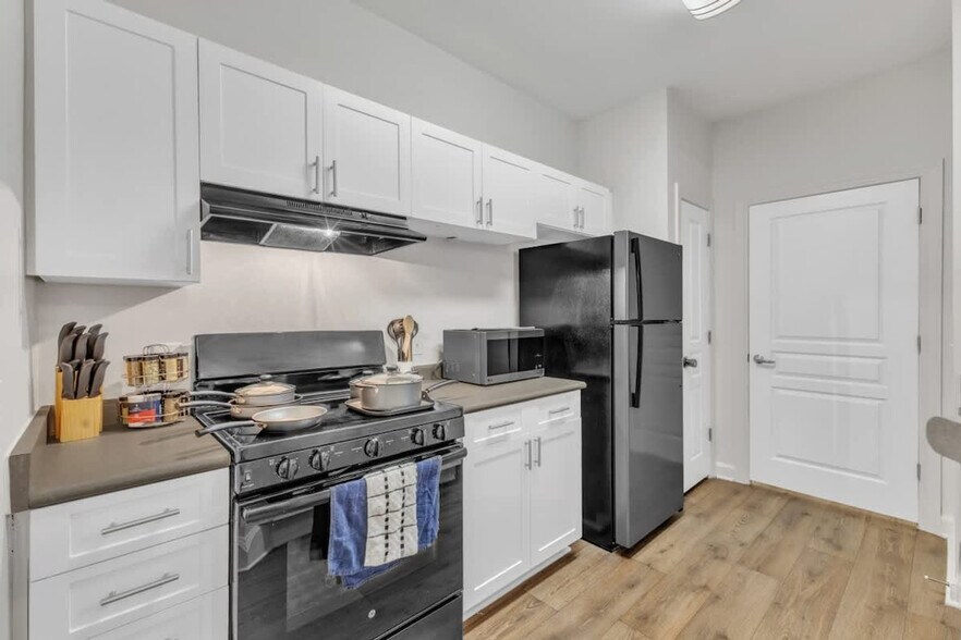 Building Photo - 7612 Almaden Way