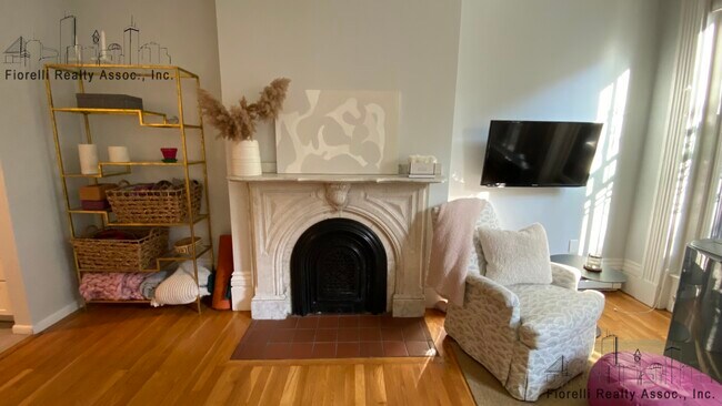 Building Photo - 7 Dwight St