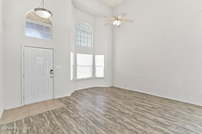 Building Photo - 10799 Walden Pond St